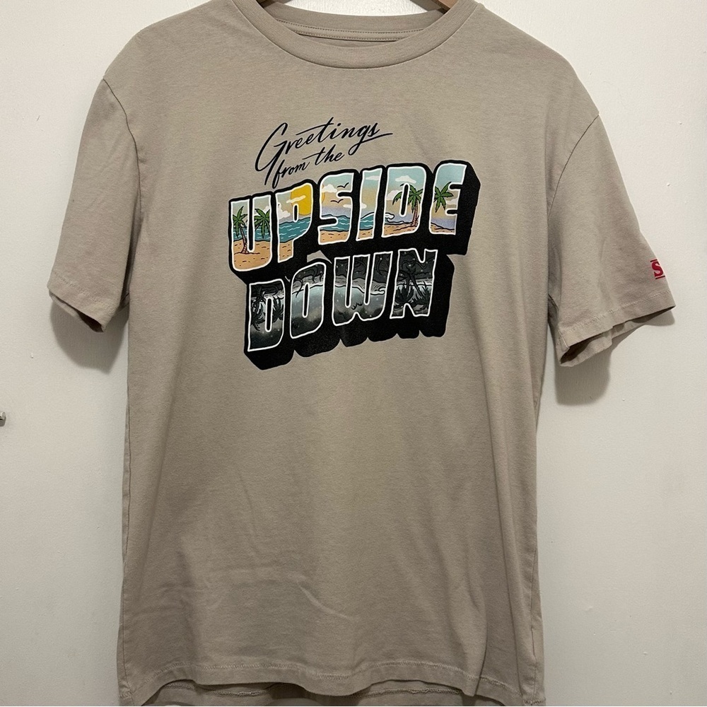 GAP x Stranger Things Unisex Teen Graphic T-Shirt, Teen Size 18-20 in beige